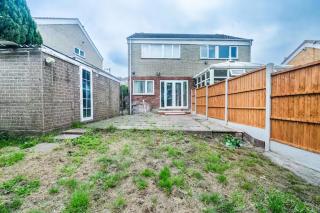 Modern 3BR Home , Family & Contractor Friendly , Parking & Wi-Fi - 3