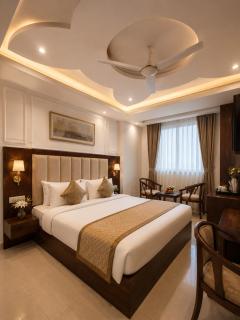 Hotel Westmont Suites - 9