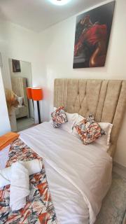 Racecourse Gardens Apartment C14 - 3