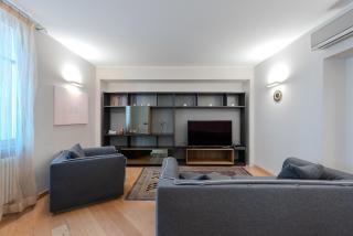 239sqm in Centro near Duomo with Garage and 12 Seats - 0
