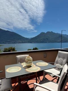 2-Bedroom Airconditioned Lakeview Apartment - 2