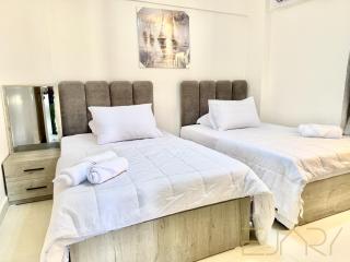 Zahra 2BR Ground Floor Chalet with Garden - 3