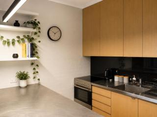 CBD Geelong Apt with Free Parking - 3