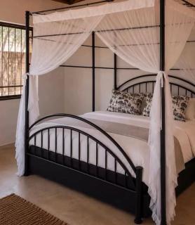 Lamin Safari Retreat - Whole Compund - 9