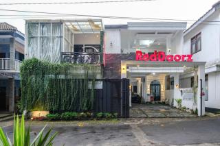 RedDoorz Syariah near Taruna Nusantara Magelang - 1