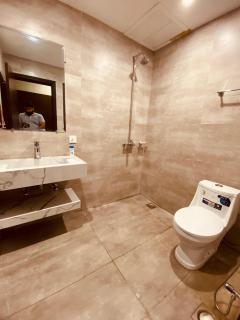Supreme Luxury Apartment in Gulberg Lahore - 8