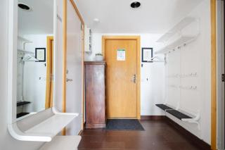 Ski-In Flat for 4 with Balcony - 3