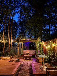 The Warwick Grove Townhouse with Secret Garden - 0