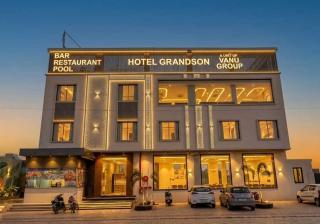 Vanu group of Hotels - Grandson - 0