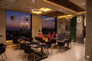 Vanu group of Hotels - Grandson - 4