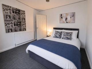 Modern 2 Bedroom Home in Liverpool With Free Parking - 5