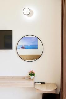 H Hotel - 2