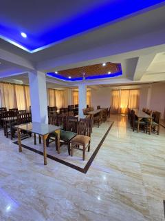 Hotel Grand Comforts - 2