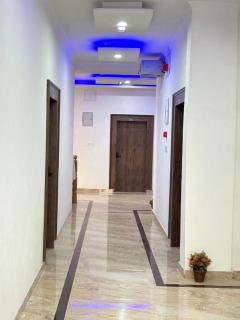 Hotel Grand Comforts - 8