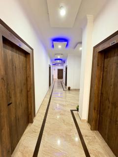 Hotel Grand Comforts - 4
