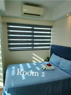 R2 condotel 2BR Santorini tower - 3