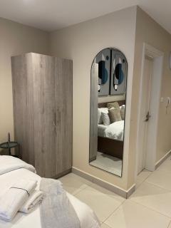 Elegant Retreat at THE BANTREE by Stayy Luxury - 6