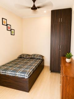 Luxurious 2BHK ! The White Casa !Near Medanta Hospital - 2