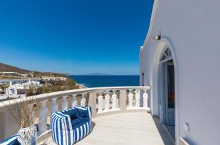 Starlight Luxury Seaside Villa & Suites - 2