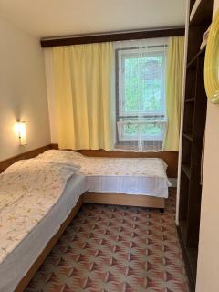 Family Vacation Guesthouse - 3