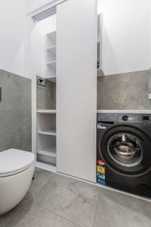 Spacious Home Near Williamstown Beach & CBD - 5