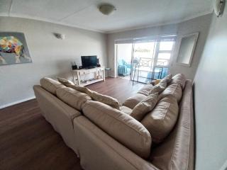 Aruba Breeze 6 - Waterfront Marina Apartment - 3