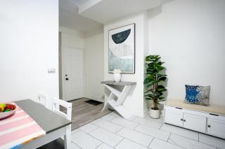 Cozy Room Near Lake Ontario with Fast WiFi - 9