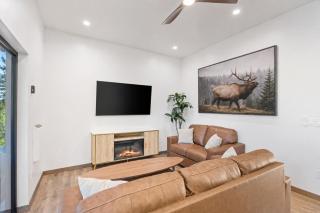 Glacier Luxury Retreat Elk View Cabin 1 - 4