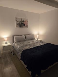 Bright Modern One-Bedroom Apartment West Croydon - 3