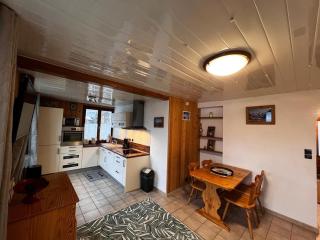 Sleeps 4 Easy access to Morzine Ski Bus Route - 9