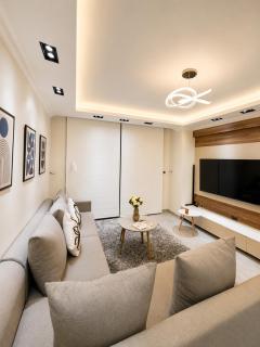 Luxury 2BR Garden Stay New Cairo - 7