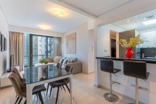 Vacationer Holiday Homes l Vibrant 2 Bed l Marina Skyline Views l Marina Walk - 7