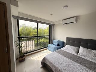 Comfort & Convenience Styling Loft in the Heart of the University Distric - Cali - 3