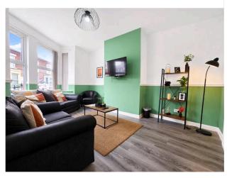 Cosy house near Anfield Stadium - 2