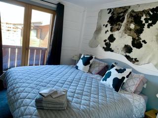 2 Ensuite Bedrooms Walk to town On Bus Route - 4
