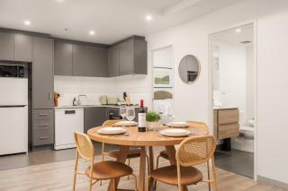 LaneStay - 2BR in Southbank w Large Living and Gym - 8