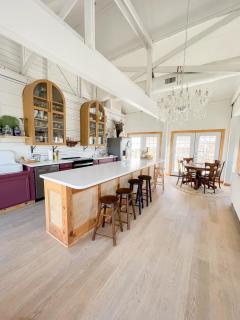 Cozy Glamping Barn - Sleeps up to 9 Near Route 66 - 5