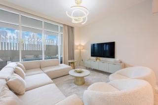 Vacationer Holiday Homes I Lux 3 Bed I Private Beach Access, Emaar Beachfront I Sunrise Bay Tower 2 - 8