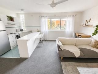 Royal Park Retreat - 0