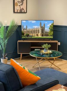 Modern New-Build 1 Bed House Near Science Parks - 4