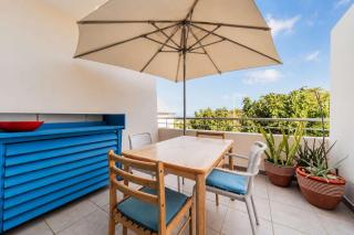 FLAMBOYANT - Studio 2 personnes avec lit de qualité hôtelière séparable pour couple ou amis avec très belle terrasse à 12 min à pied ou 4 min en voiture du lagon de l'Ermitage - ST GILLES LES BAINS - 0