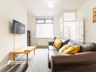 Modern 2-Bedroom Home in Bolton Spacious & Comfortable - 8