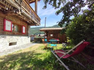 MORZINE GUEST CHALET Hot tub - Sauna - Premium Location - 2