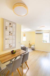 StayEasy Varna Center - 4
