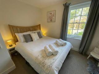 Charming Cottage in historic Grantchester Village - 1