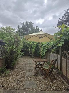 Charming Cottage in historic Grantchester Village - 9