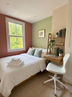 Charming Victorian House in the Heart of Cambridge - 2
