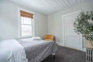 3 bedrooms with parking near NE Arts District, 15min to NSC and US Bank Stadium - 2