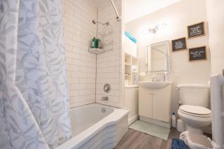 3 bedrooms with parking near NE Arts District, 15min to NSC and US Bank Stadium - 3