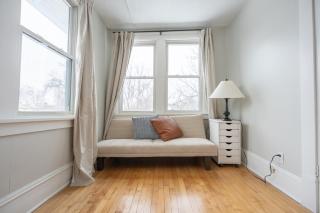 3 bedrooms with parking near NE Arts District, 15min to NSC and US Bank Stadium - 5